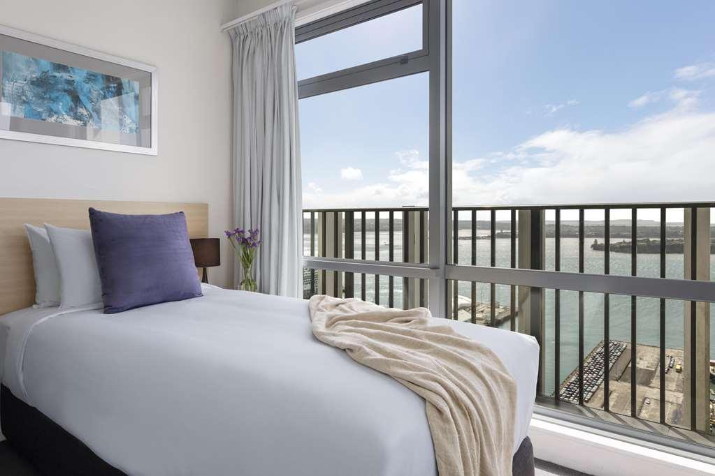 Auckland Harbour Suites Habitación foto